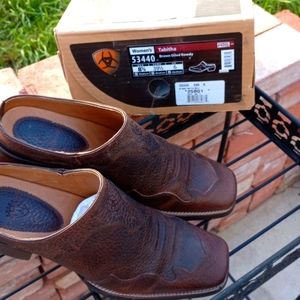 ARIAT TABITHA MULE IN BROWN OILED LEATHER 8.5 M